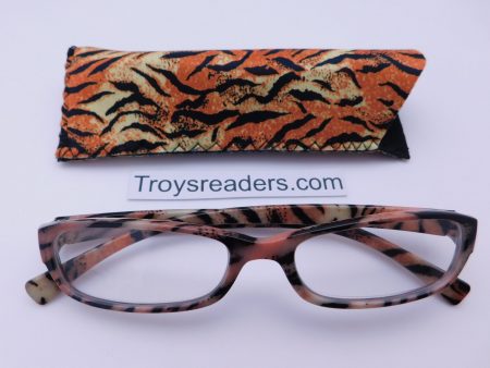 Animal Print Readers With Case in Four Colors For Discount